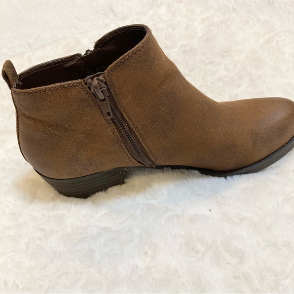 Brown Boots Carlos Santana Booties Vegan Leather Zipper Ankle Booties 7 - 7.5 - Picture 6 of 12